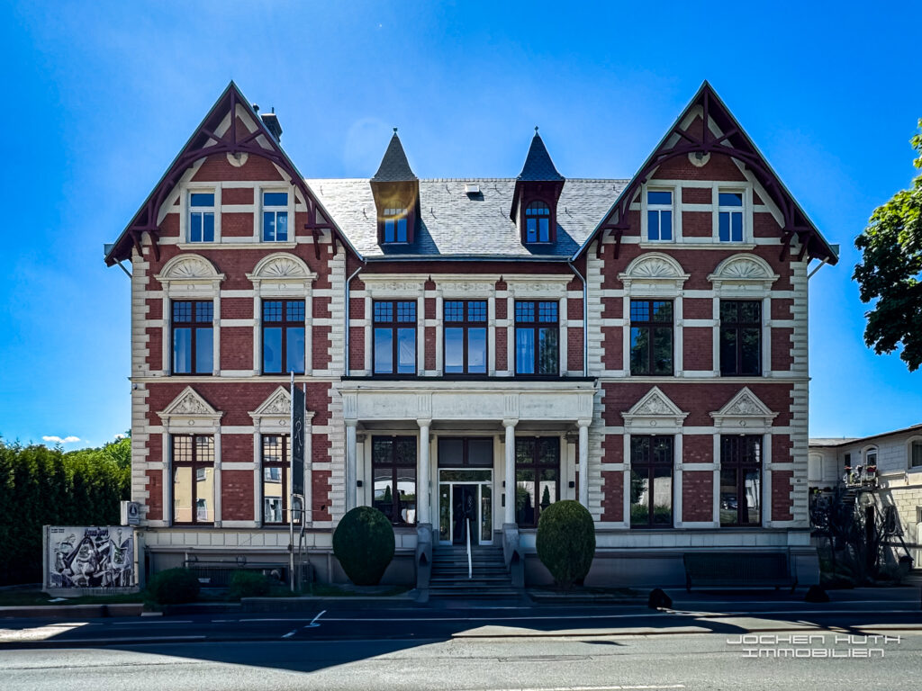 Strassenfront
