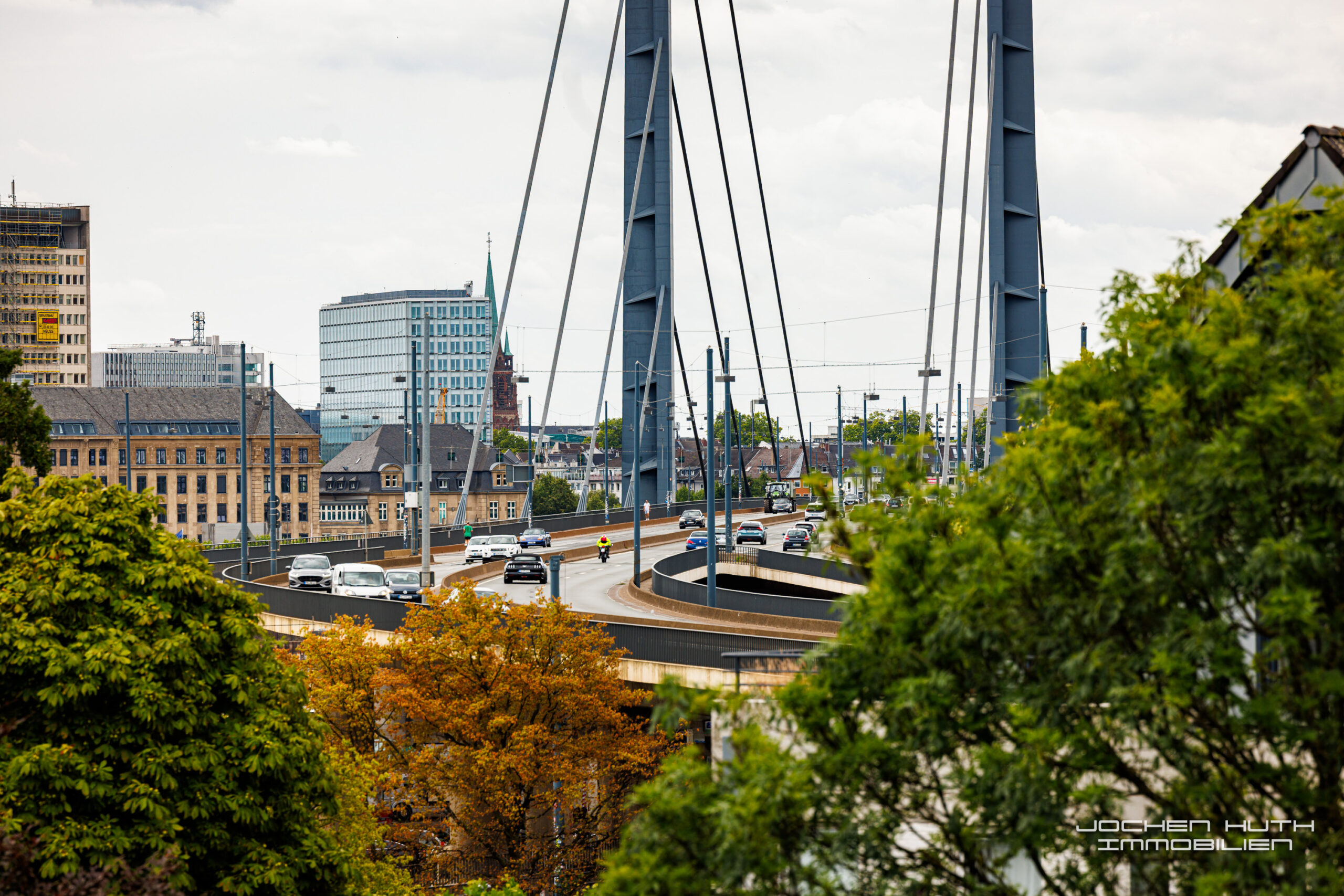 Rheinkniebrücke (Sicht bei 200mm)